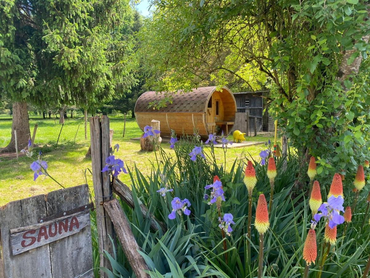 Camping La Ferme De Perdigat Limeuil Exteriör bild