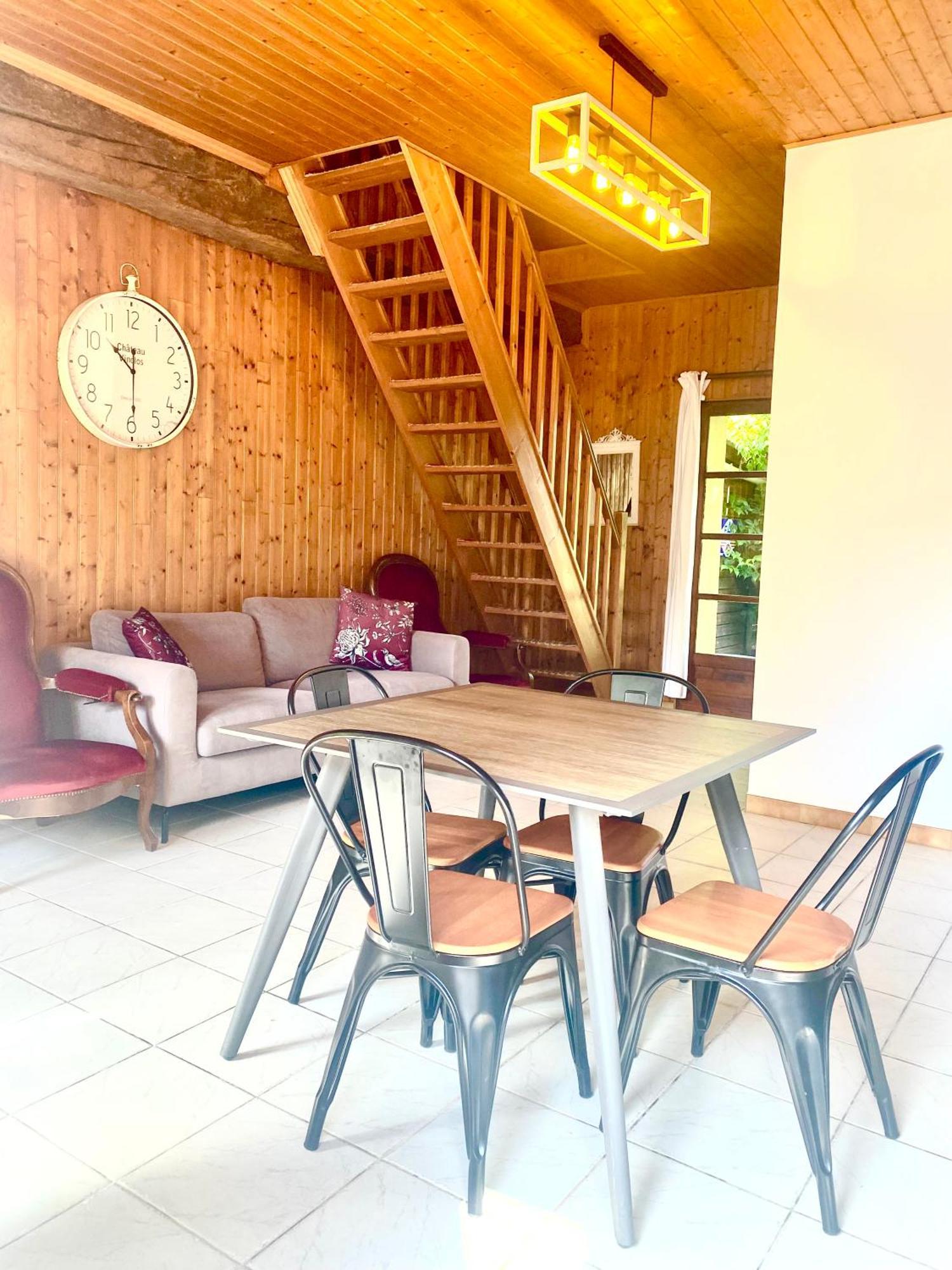 Camping La Ferme De Perdigat Limeuil Exteriör bild